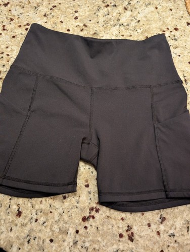 ododos bike/yoga/activewear shorts, 2 pairs, size medium, pockets - 第 2/5 張圖片