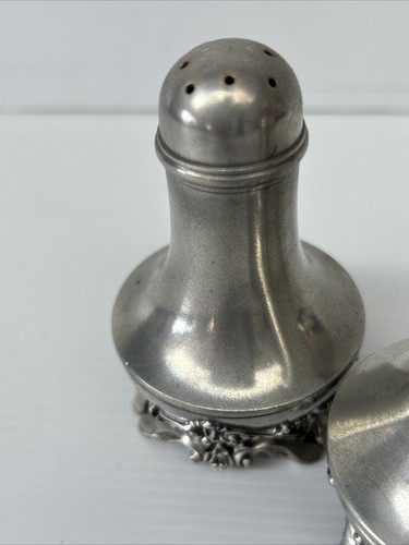 Vintage Royal Selangor pewter salt and pepper shakers unique shell patten design - Picture 6 of 13