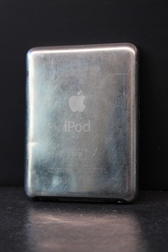 Apple iPod Nano 3rd Gen 8GB - Black - Picture 2 of 8