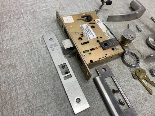 ASSA ABLOY Sargent 8271 Electric Mortise Lock Fail Secure 24Vdc Door Lever w/key - Picture 4 of 12