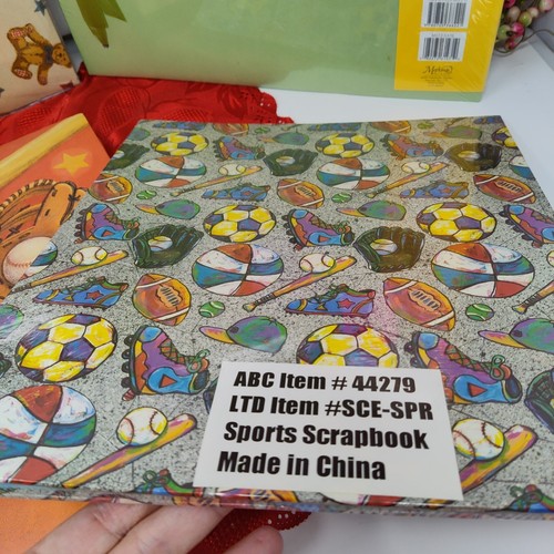 6X 12x12" Lot Photo Albums And Scapbooks New Sports Balls Teddy Bears Green - Picture 2 of 8