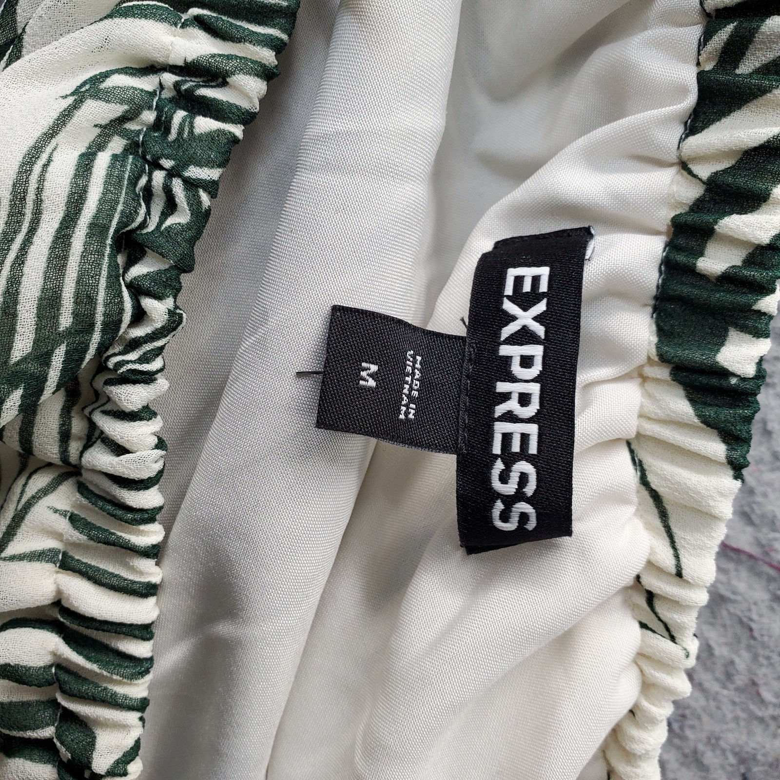 Express Romper Womens Medium Multi Leaf Print Ela… - image 7