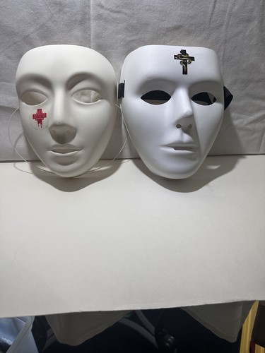 In This Moment, Maske von dort erste und zweite Tour. - Bild 6 von 8