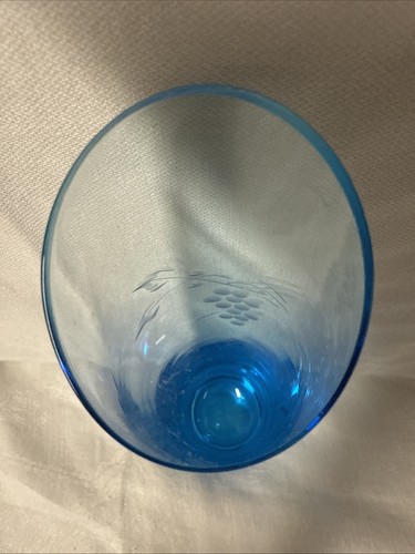 Vintage Etched Blue Glass Grape Pattern Bud Vase 7” Diagonal Flare Top - Picture 5 of 15