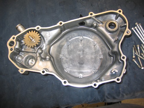 97 98 99 00 01 CR250 OEM CRANKCASE CLUTCH INNER & OUTER & WATER PUMP & COVER - Picture 20 of 20