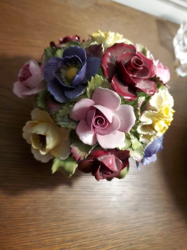 Vintage Aynsley bone china rare 6" bouquet hand modeled and painted  - Bild 3 von 7