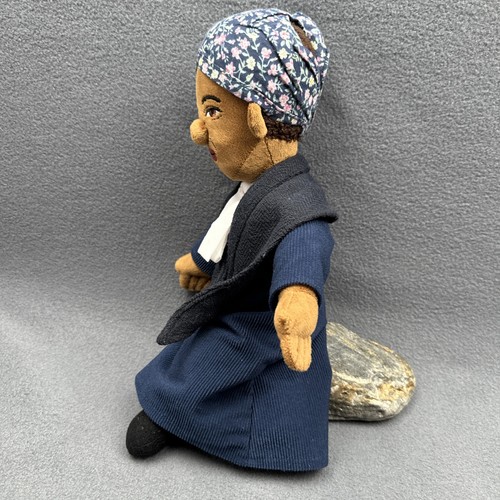 Little Thinkers Harriet Tubman Plush The Unemployed Philosophers Guild - Picture 7 of 13