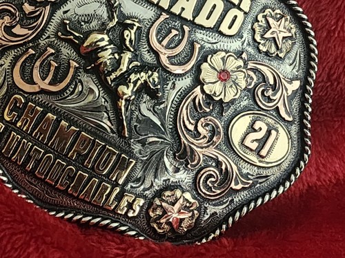 Hebilla de trofeo de equitación Rodeo Champion Bronc☆Meeker Colorado☆2021☆Rara☆588 - Imagen 8 de 15