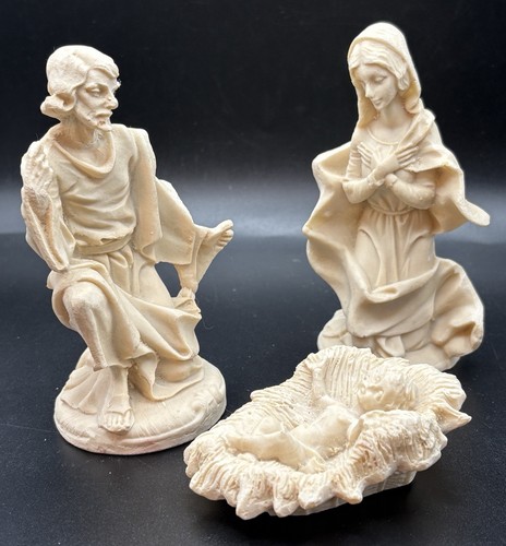 VTG Carved Soapstone Nativity Set in Cream, 12 Pieces, Stamped Mexico - Picture 2 of 13