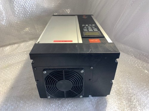 Unidad de velocidad variable Danfoss VLT5001PT5C54STR3DLF00A00 C/N 175Z0233 - Imagen 4 de 7