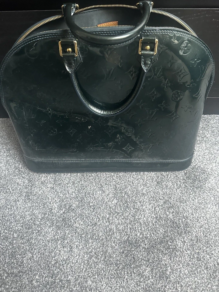 Louis Vuitton Alma, photo 1 of 5