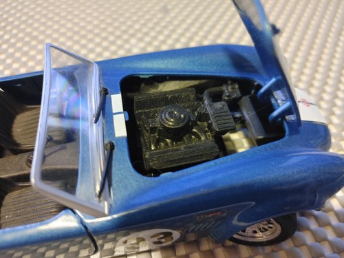 Revell 1989 Ford Shelby 427 Cobra 7" Toy Car Blue, White Stripes - Picture 7 of 9