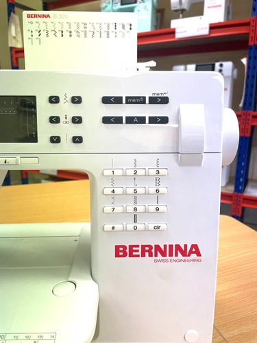 BERNINA 325 SEWING MACHINE WITH SLIDE ON EXTENSION TABLE - Picture 3 of 13