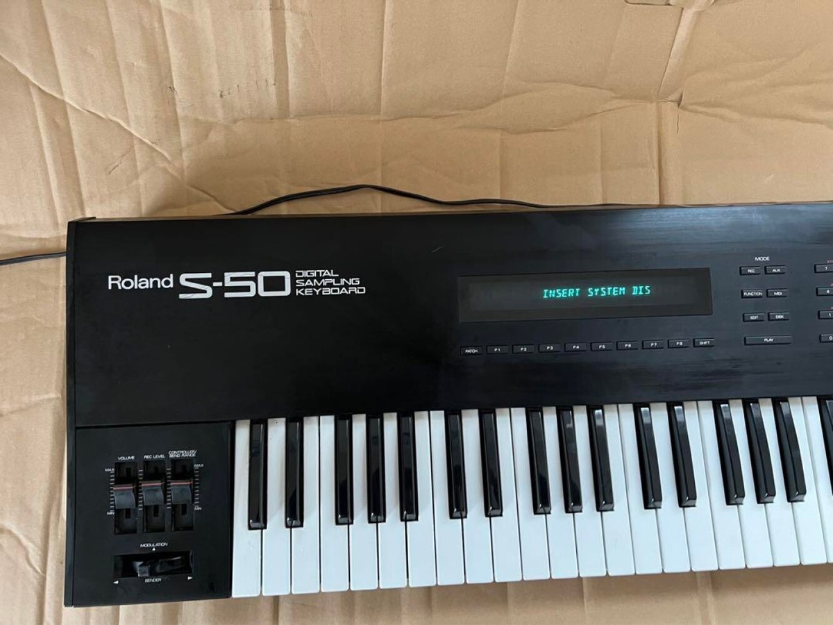 Roland S-50 Digital Sampling Keyboard Junk Used From Japan Roland S-50 Digital Sampling Keyboard Junk Used From Japan