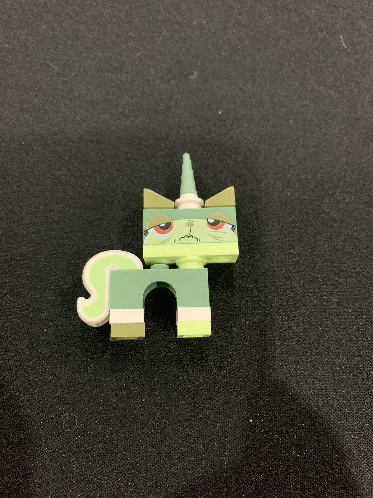 Genuine Lego Movie Unikitty QUEASY KITTY RARE Sick Face Metalbeard's Sea Cow