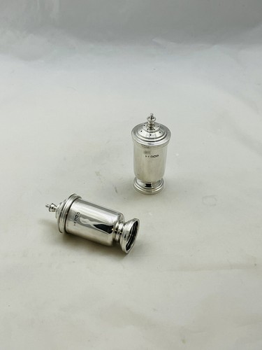 VINTAGE ENGLISH STERLING SILVER SHEFFIELD 1909 WALKER & HALL SALT/PEPPER SHAKERS - Picture 3 of 8