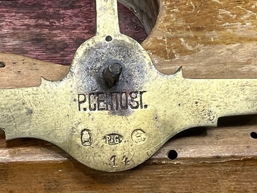 ANTIKE WAAGE 2 TELLER APOTHEKER GOLDSCHMIED AUS MESSING UND HOLZ 40er JAHRE - Bild 12 von 16