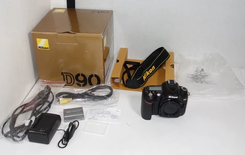 Nikon D90 12.3 MP DSLR Camera Body Only - Black Low Shutter Count In box 2 Batte