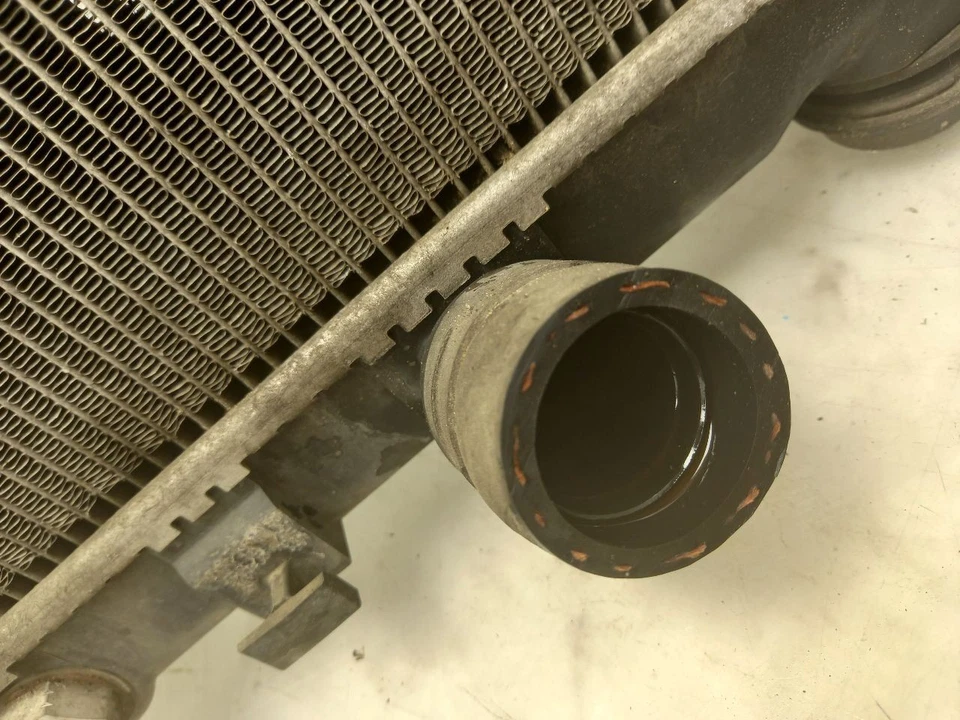 09-16 TOYOTA VENZA LE 2.7L RADIATOR 1ARFE 4CYL - Image 2 of 4