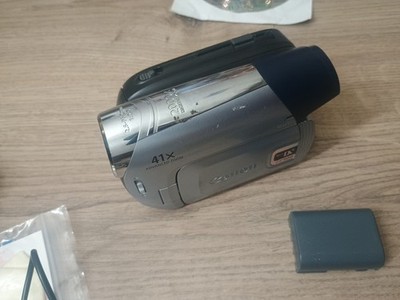 Canon ZR900 MiniDv Digital Video Camcorder w/ 2 Batteries + Bag