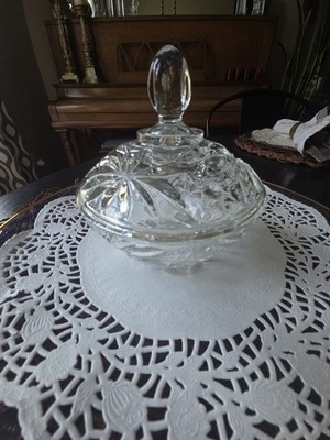 Anchor Hocking Early American Prescut (EAPC) Star Pattern Glass Candy Dish with