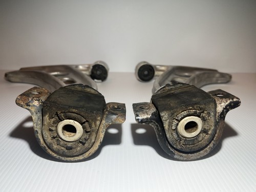 MAZDA RX7 OEM FRONT CONTROL ARM PAIR 1986-1988 - Picture 5 of 9