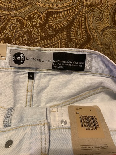 Pantaloncini donna Levi’s SilverTab vita alta mamma taglia 29 denim blu chiaro nuovi con etichette W773 - Foto 8 di 8