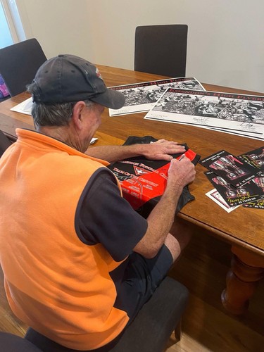 Essendon High Flyers Photo Print Hand Signed Terry Daniher, Van Der Har, Madden - Foto 11 di 24