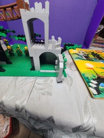 LEGO 6071 Legoland Forestmen&rsquo;s Crossing  W/ Manual  retired set Incomplete 1990 