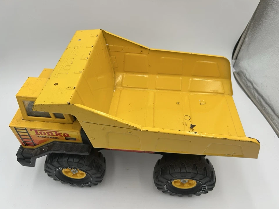 Camión de volteo Tonka turbo diésel XMB-975 de colección Foto 2 de 4