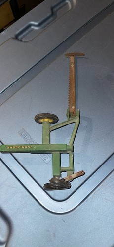 Vintage ERTL John Deere Sickle Bar Mower - Picture 3 of 3