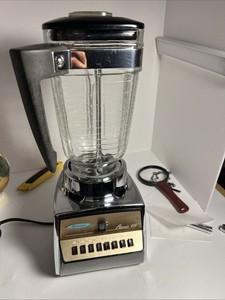 Vintage Osterizer Classic VIII 8 Speed Blender Model 541 Chrome-Used