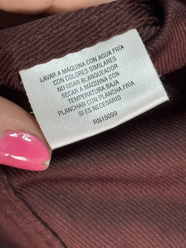 Camisa Covington Para Hombre Mediana Borgoña Imitación Gamuza Poliéster Abotonada Manga Larga Foto 4 de 4