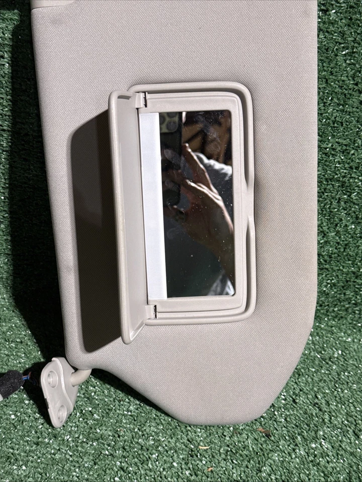 Parasol delantero izquierdo beige Infiniti QX60 JX35 2013-2020 FABRICANTE DE EQUIPOS ORIGINALES Foto 3 de 4