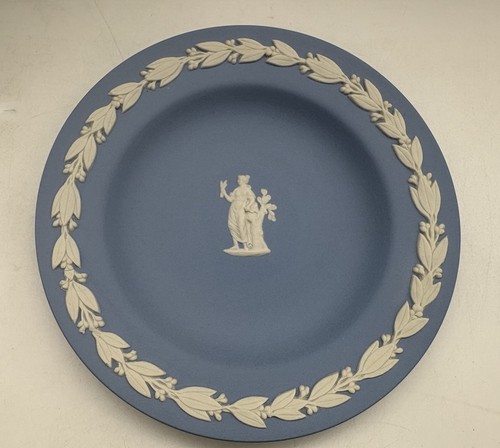 Wedgewood Blue Jasperware Round Trinket Dish 4.25” (a6) - Picture 1 of 4