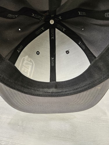 PETZL Climbing CTrucker Hat Cap Adult Size Vertical Logo Gray Flexfit 110 - Picture 5 of 6