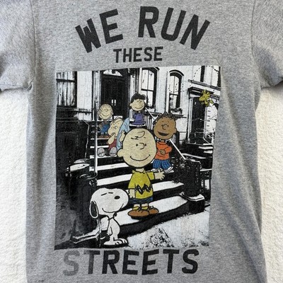 Peanuts Shirt Mens Small Gray We Run These Streets Charlie Brown Graphic Snoopy