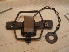 Vintage Heavy-Duty No. 3 Double Coil Spring Jump Trap, Pan 1 3/4" X 3" Chain 15"