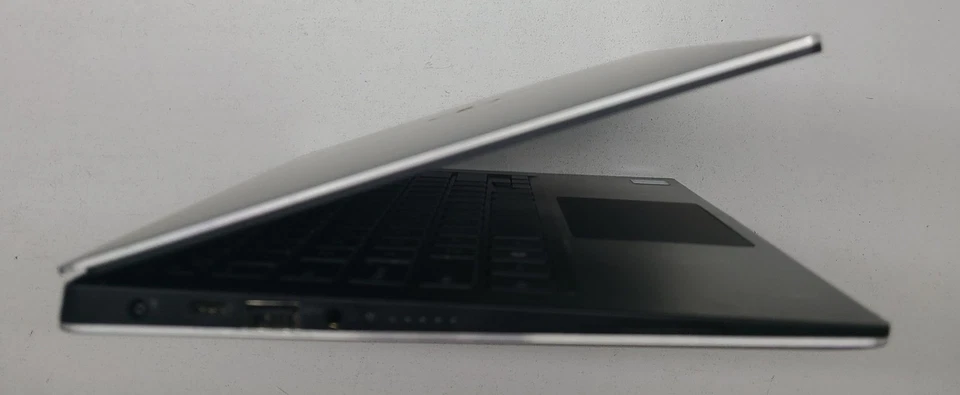 Laptop Dell XPS 13 9360 Intel i7-7500U SIN RAM/HD/OS/POWER (FL) Foto 4 de 4