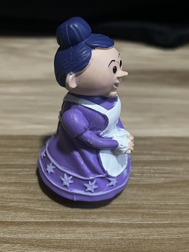 Mrs. Claus Modellino Plastica Misfit Toys Vestito Viola Gioco Mantide 2002 2,5" - Foto 4 di 4