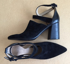 Women's Black Leather New NATURALIZER Shoes, Size 8,5M.