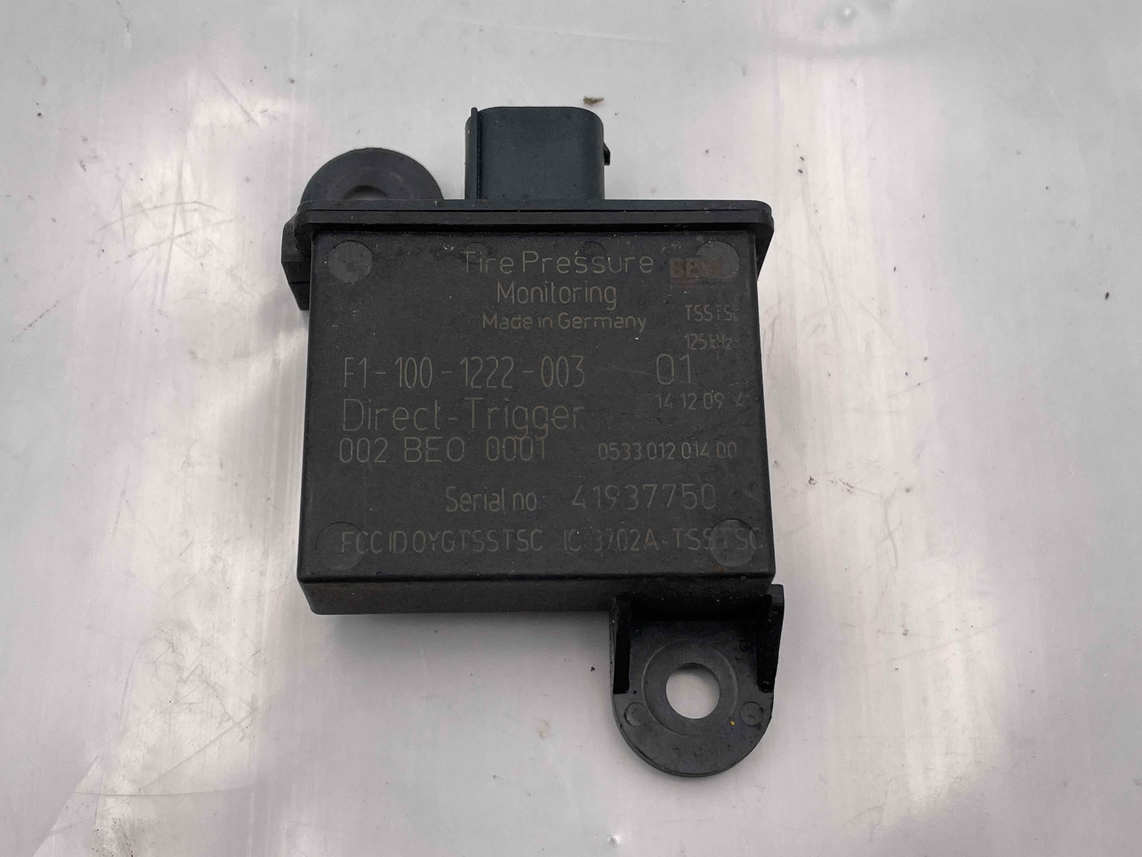 2010 Aston Martin Rapide TPMS Tire Pressure Monitor System Module F11001222003