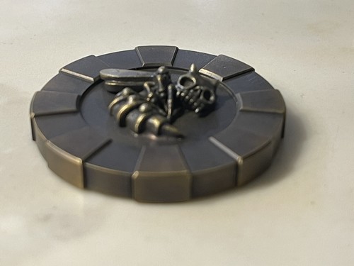 Lucky Brass Skull Bee Poker Guard, Poker Card Protector, Good Luck Poker Chip - Picture 9 of 9