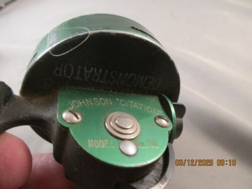 Mulinello da Pesca Vintage Johnson Citation Modello 110 Dimostratore USA Sedile Rotto - Foto 3 di 8