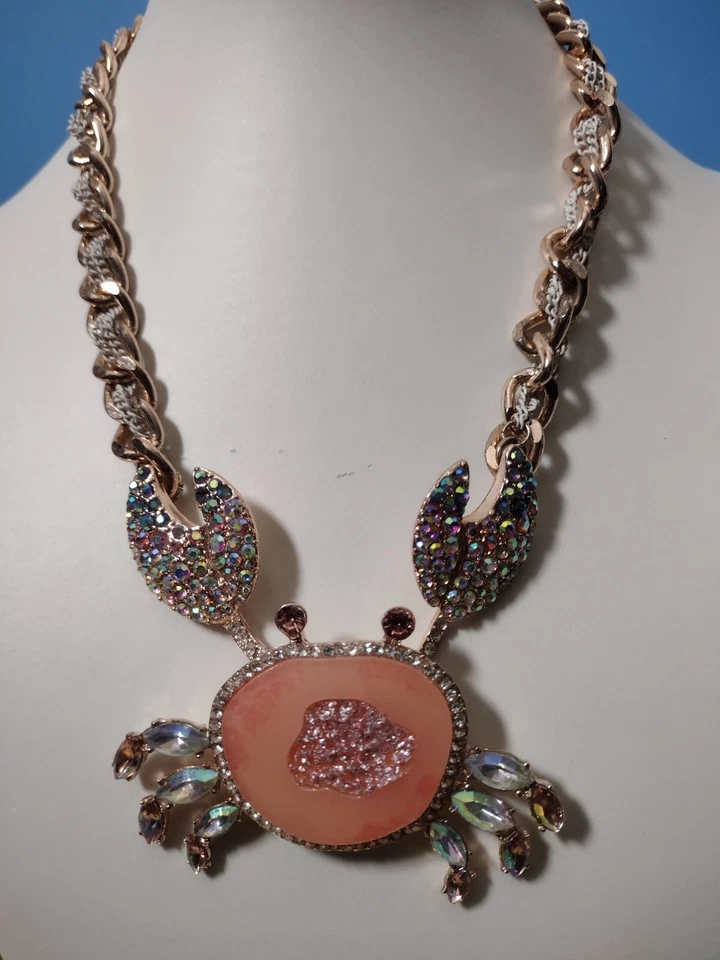 BETSEY JOHNSON RARE PINK PEACH DRUZY GEMSTONE AND RHINESTONES CRAB NECKLACE - Image 2 of 4