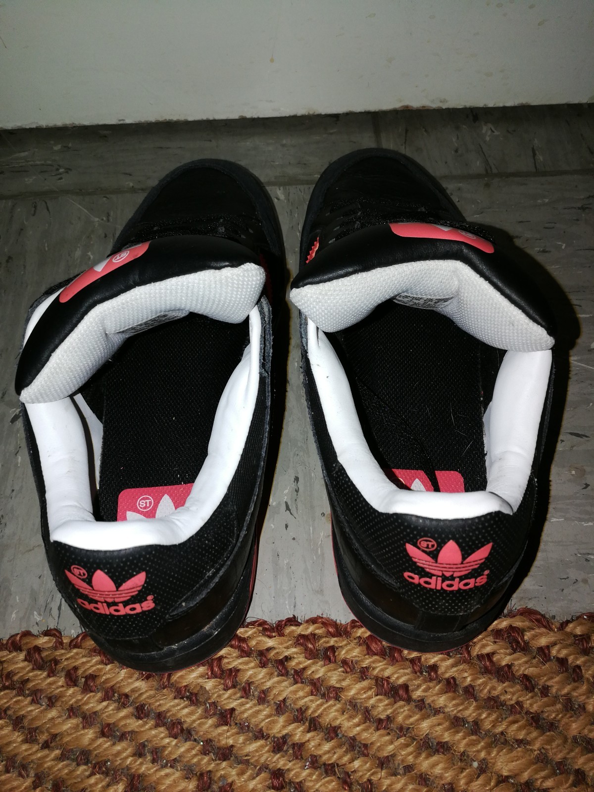 adidas ST gr.42 Orange/Schwarz adidas ST gr.42 Orange/Schwarz