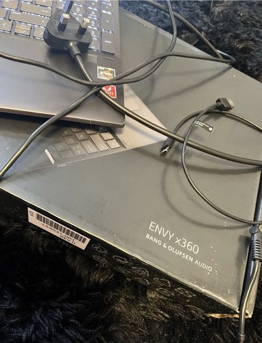 HP ENVY x360 15.6 2 in 1 Laptop - AMD Ryzen 5 256 GB SSD Black - Picture 5 of 12