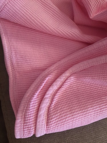 Gerber Baby Blanket Bright Pink Solid Gerber Receiving Blanket Lovey 24" Square - Picture 4 of 5
