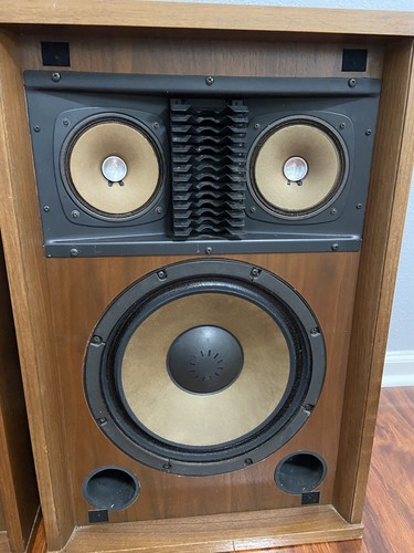 Vintage SANSUI SP-2500 SPEAKERS  - Picture 3 of 15