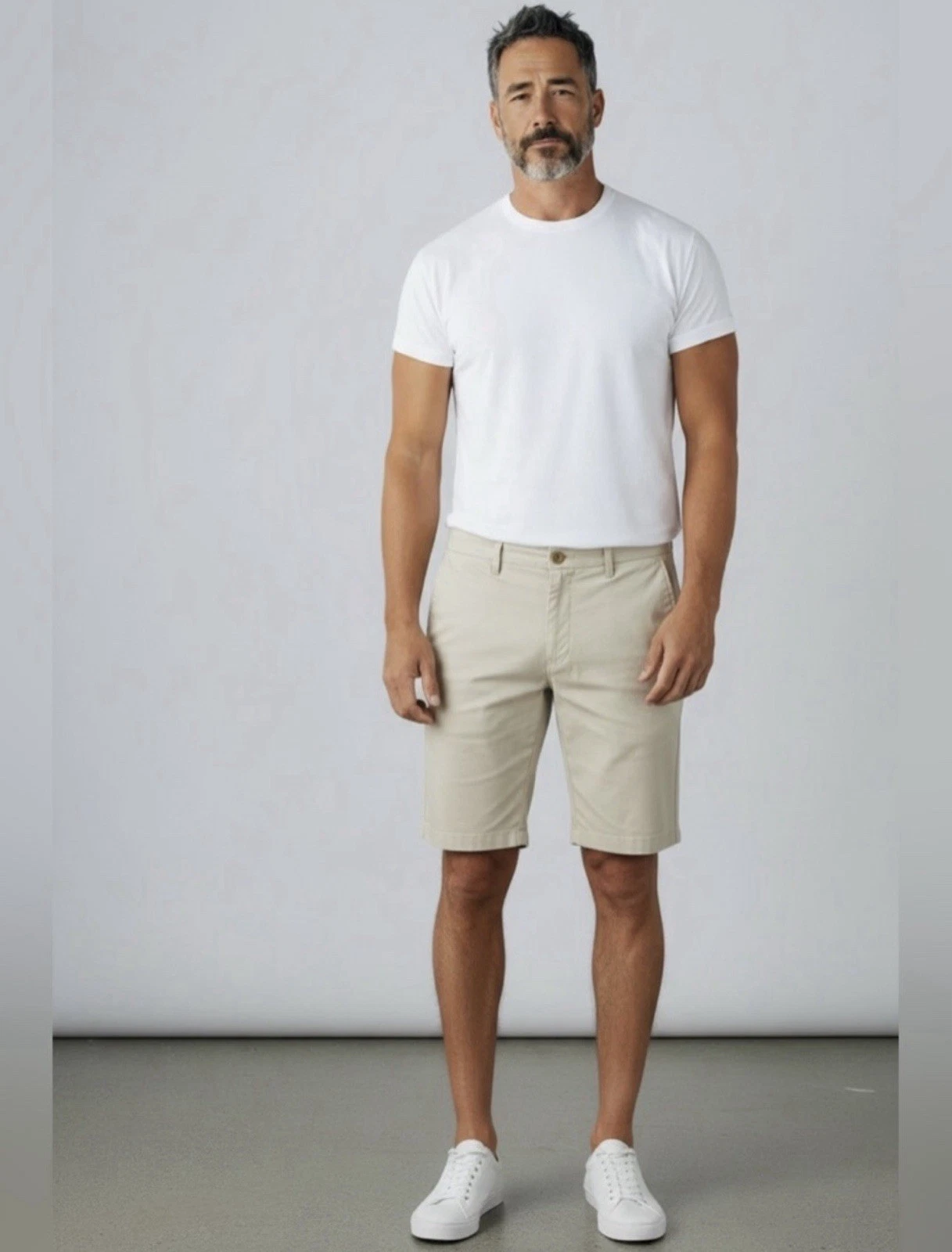 Vineyard Vines Men’s Shorts Khaki Size 34